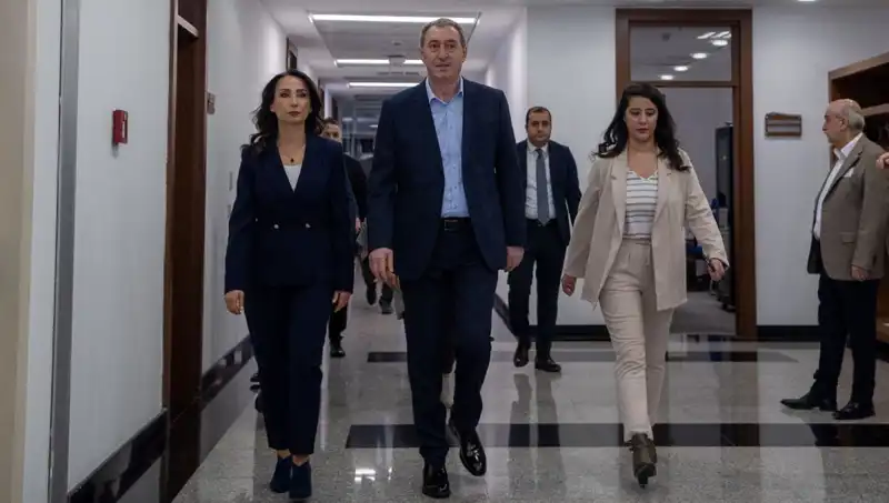 DEM Parti Heyeti, Bugün İki Kritik Görüşme İçin Saha Çalışmalarına Başladı