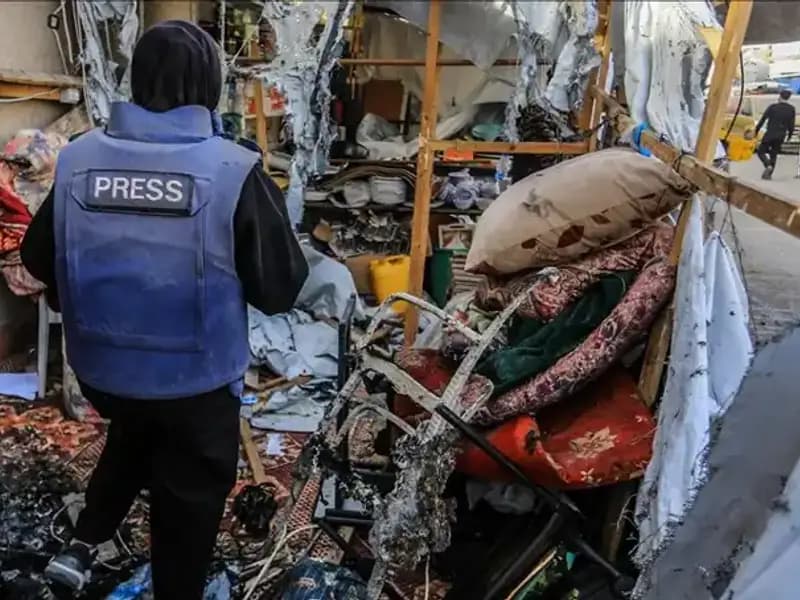 İsrail, Gazetecilerin Çadırını Hedef Aldığını Resmen Açıkladı