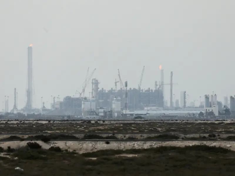 İran, Körfez'deki Enerji Tesislerine Misilleme Saldırıları Düzenledi