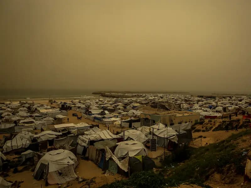 Gazze'de Kum Fırtınası: İnsani Kriz Derinleşiyor