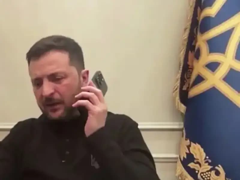 Zelenski'nin Basın Toplantısında Macron'dan Beklenmedik Telefon: "Seni Sonra Arayacağım"