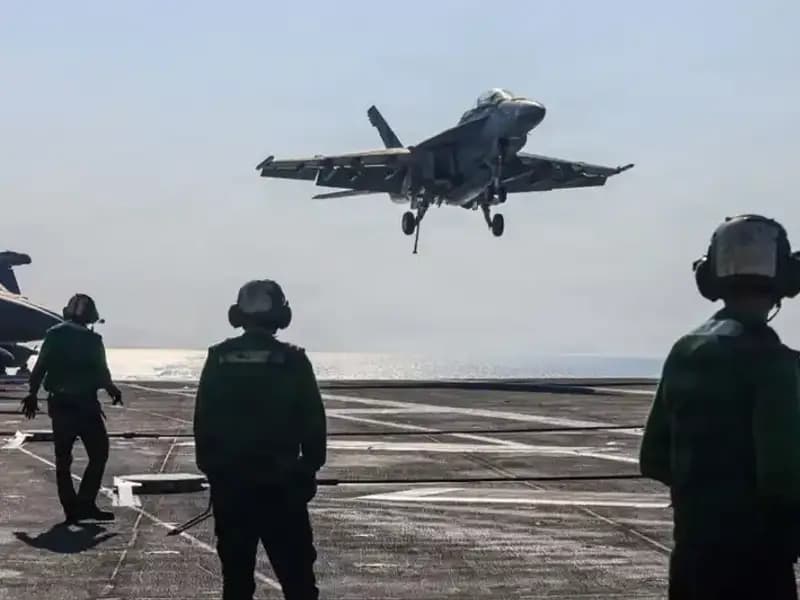 Trump, İran’a Saldırı Seçeneğini Masada Tutuyor: Yeni Gelişmeler Ne Anlama Geliyor?