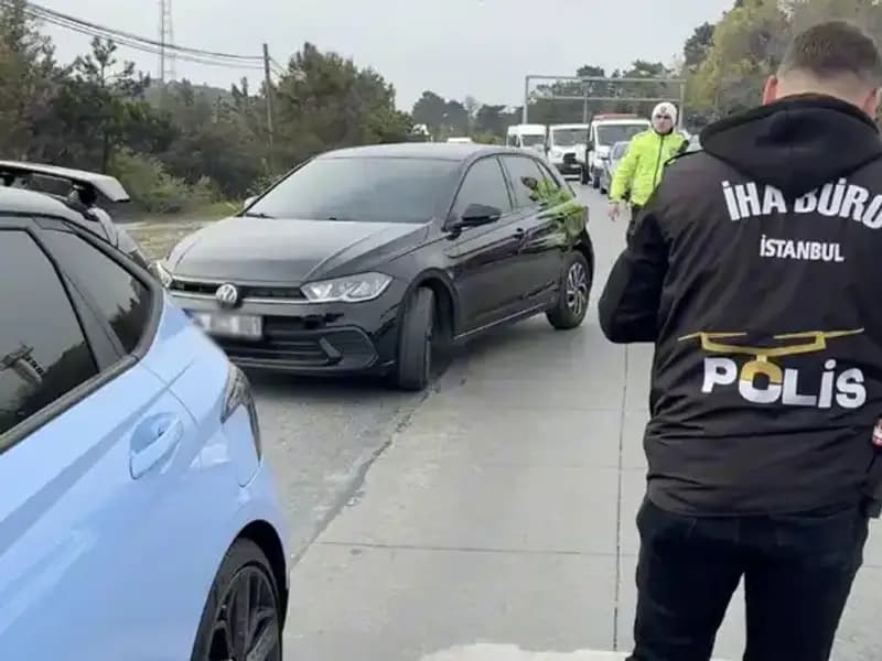 Emniyet Şeridini İhlal Eden Sürücü, Şok Edici Bir Olayla Karşılaştı