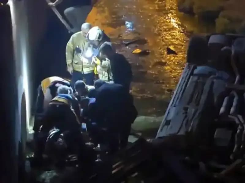 Yaralıyı Kurtaran İtfaiye, Kaçan Sürücüyü Peşine Düşürdü!