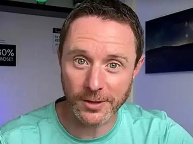 7 Gün Boyunca Sadece Su İçecek Olarak Vücut Değişimini Deneyimledi!