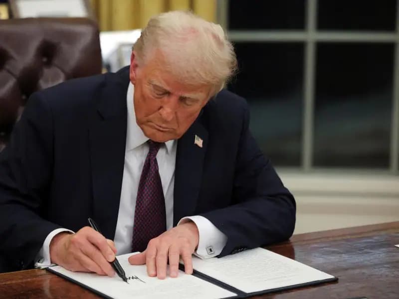 Trump, Hızlı Bir Karar Alarak Birçok Kararname İmzaladı