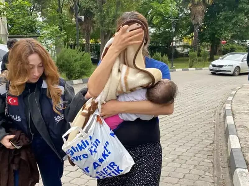 Evlerden Hırsızlık Yapan Kadın, Gizlice Girdikleri Evlerde Yakalandı