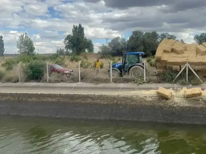 Saman Yüklü Römorktan Kanala Düşen Genç, Gözler Onun Üzerinde