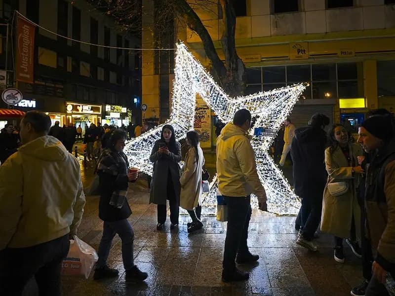 İstanbul'da Yılbaşı Tedbirleri Kapsamında 60 Bin Personel Görev Alacak