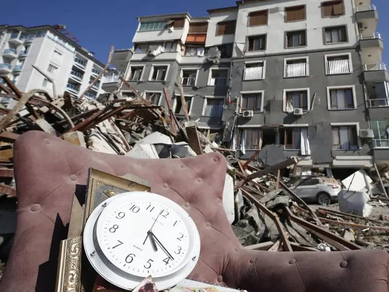 Asrın Felaketi İkinci Yılında Dünya Yeniden Şekilleniyor