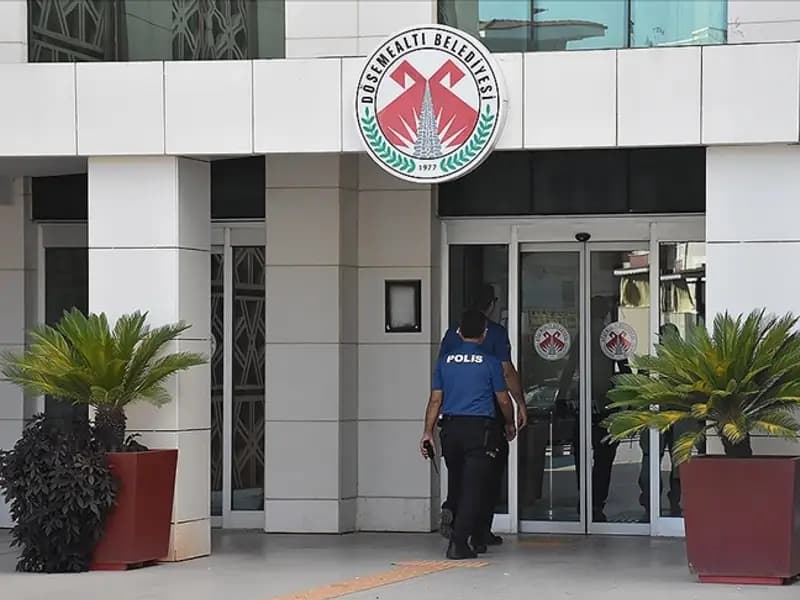 Döşemealtı Belediyesi'ne Yönelik Operasyonda 22 Gözaltı Kararı