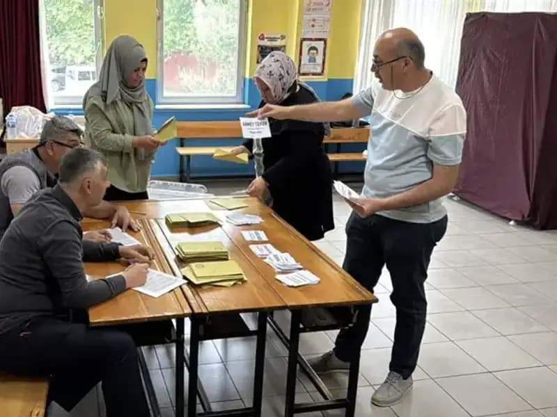 405 Mahalle ve Köyde Seçim Heyecanı! Yeni Muhtarlar Belirlendi