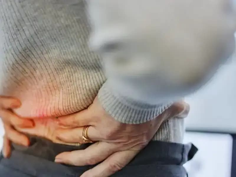 Sırt Ağrısıyla Başlayan Kanser: Göz Ardı Edilen Belirti Nedir?