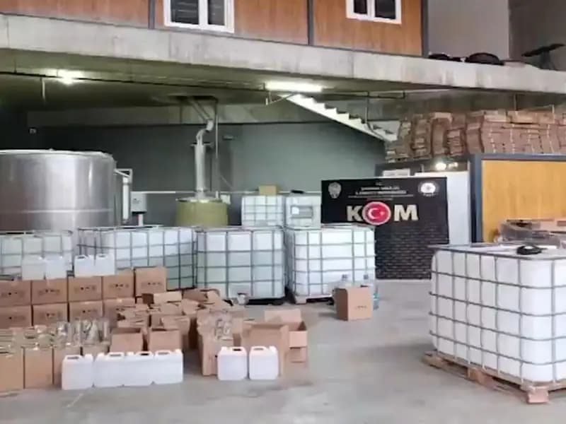 81 İlde Gerçekleştirilen Çengel Operasyonlarında 137 Bin Litre Sahte Alkol ve Etil Alkol Ele Geçirildi