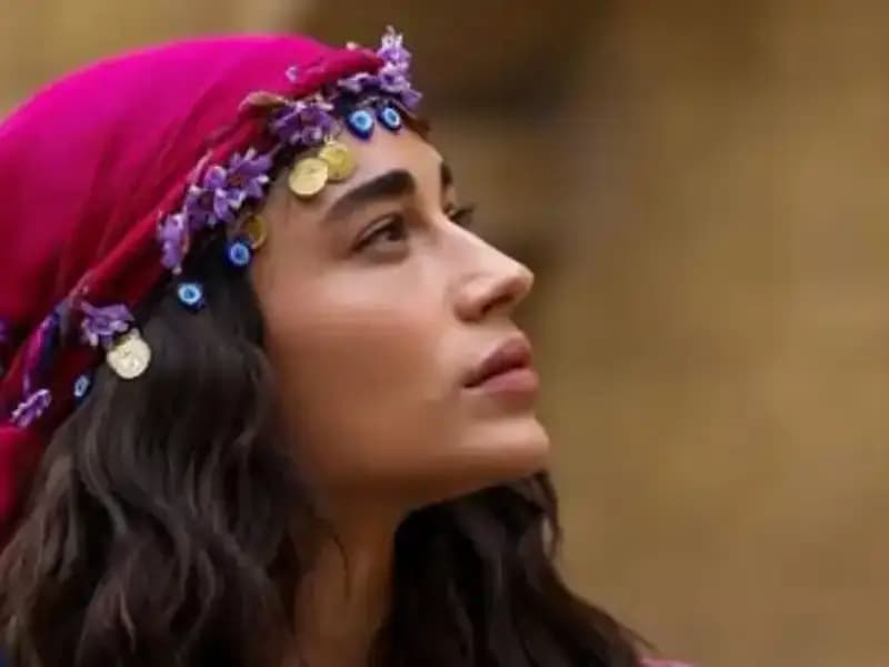 Berk Atan’ın Gizemli Sevgilisi Sude Zülal Güler Hakkında Bilmeniz Gerekenler