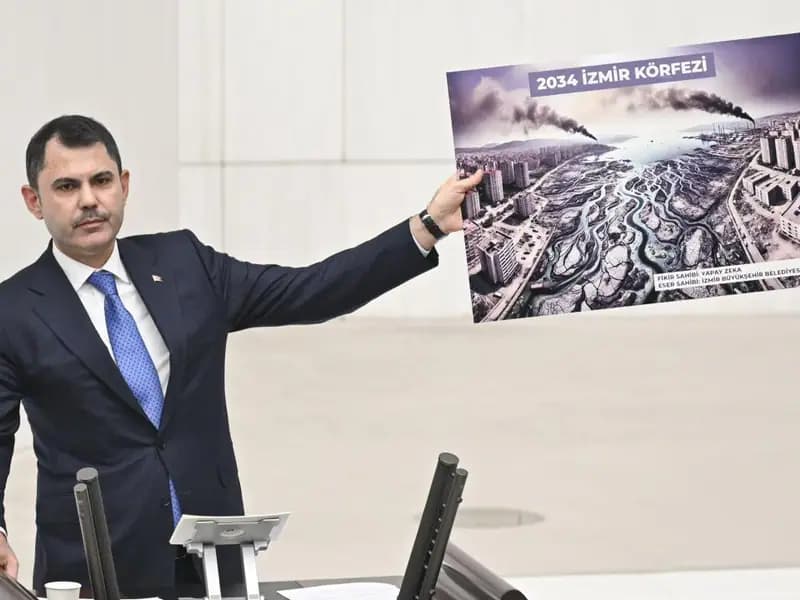 Bakan Kurum: İzmir'i teknoloji ile dönüştürecek 'yapan zeka' projelerine ihtiyaç var