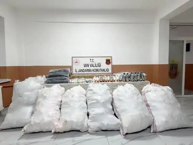 Van'da Kaçakçılık Operasyonu ile 4 Milyon TL'lik Malzeme Ele Geçirildi
