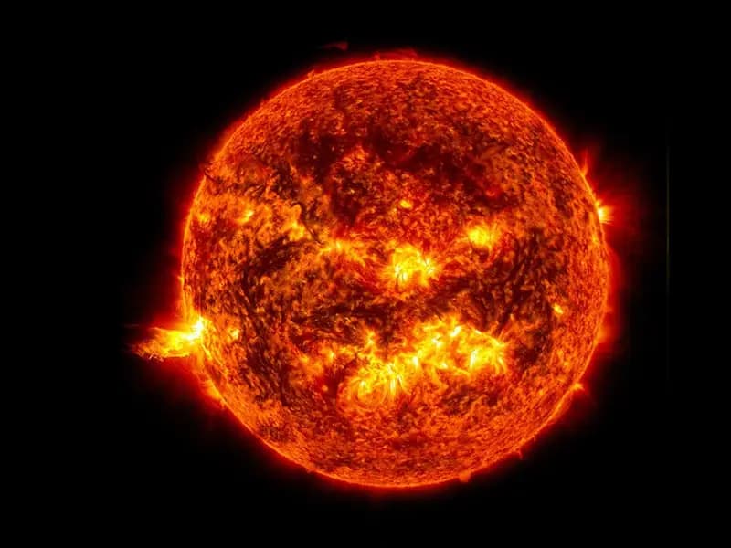 Güneş’in Galaksinin Merkezinden Uzaklaşma Keşfi Yapıldı