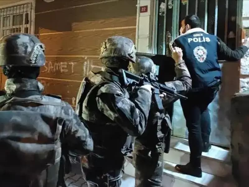 Adana'da Yoldaşlar Suç Örgütüne Yönelik Operasyon: 41 Gözaltı ile Çeteye Darbe