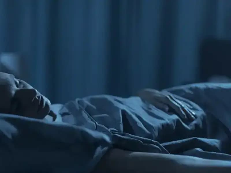 İrlandalı Bilim İnsanı, Uykuya Dalmanın Basit Sırrını Açıkladı!