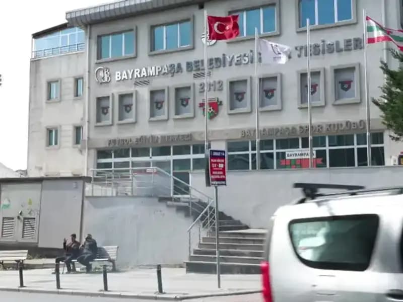 Arda Turan Spor Kompleksi'nin Otoparkı Su Baskınıyla Karşılaştı!