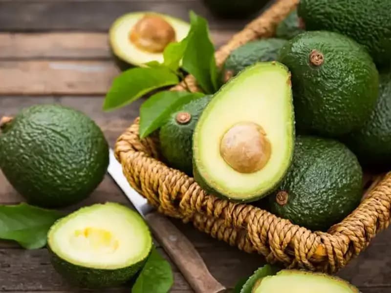 Avokado: Sağlıklı İhtiyaç mı, Yoksa Zararlı Bir İkame mi?