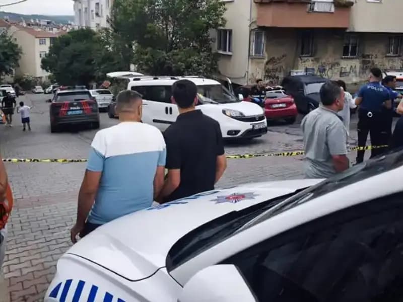 İstanbul'da Silahlı Saldırı: Gerilim Dolu Anlar ve Hayatını Kaybeden Bir Kişi