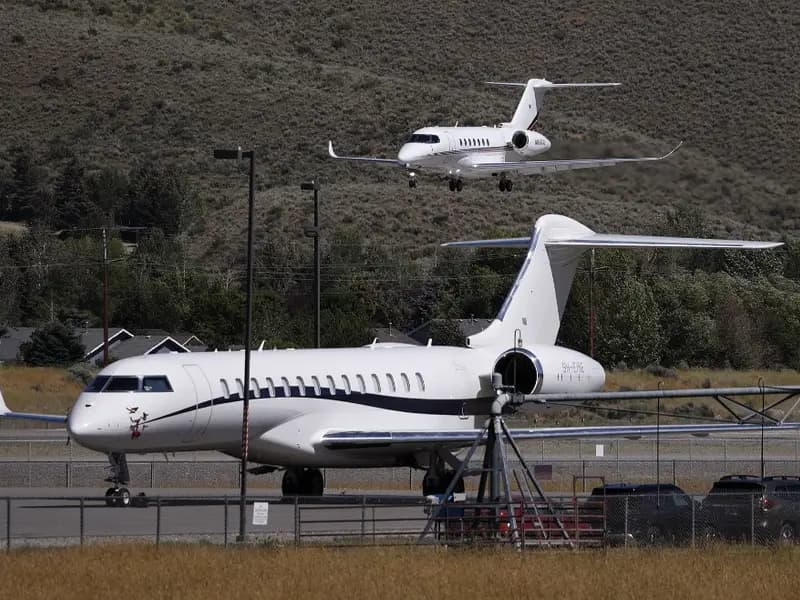 Zenginler, Savaş Ortamında Özel Jetlerle Kaçıyor