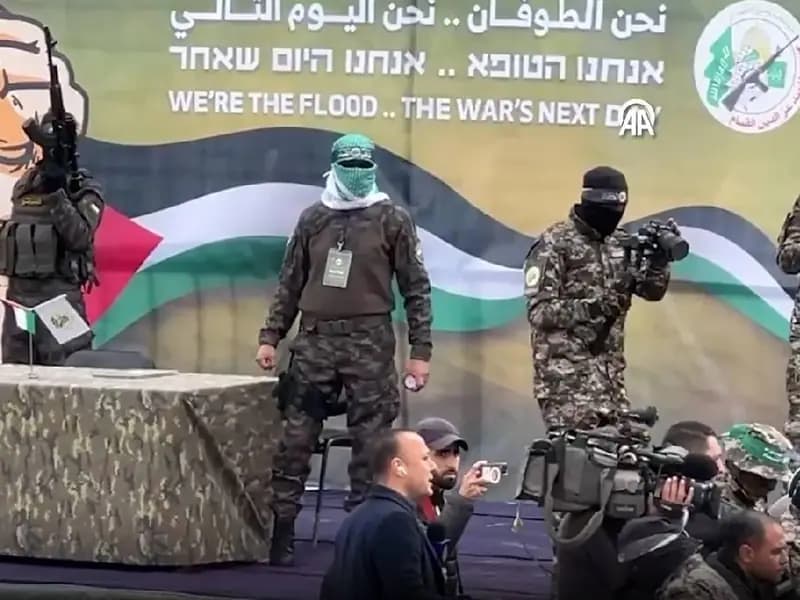 Hamas Esir Takasında İsrail'e 3 Esir Teslim Etti