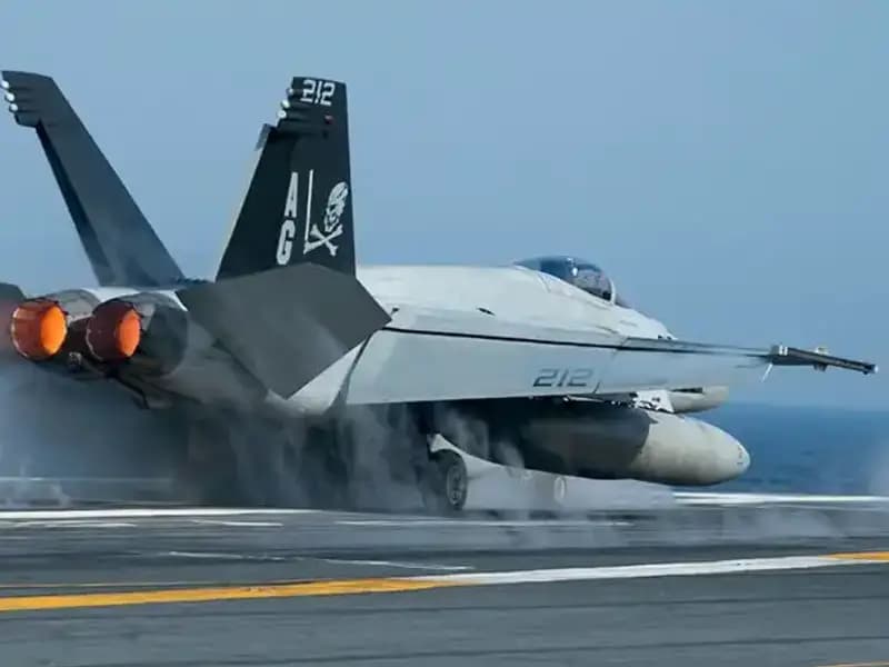 ABD, İkinci 60 Milyon Dolarlık Uçağını Denize Düşürdü: Neler Oluyor?