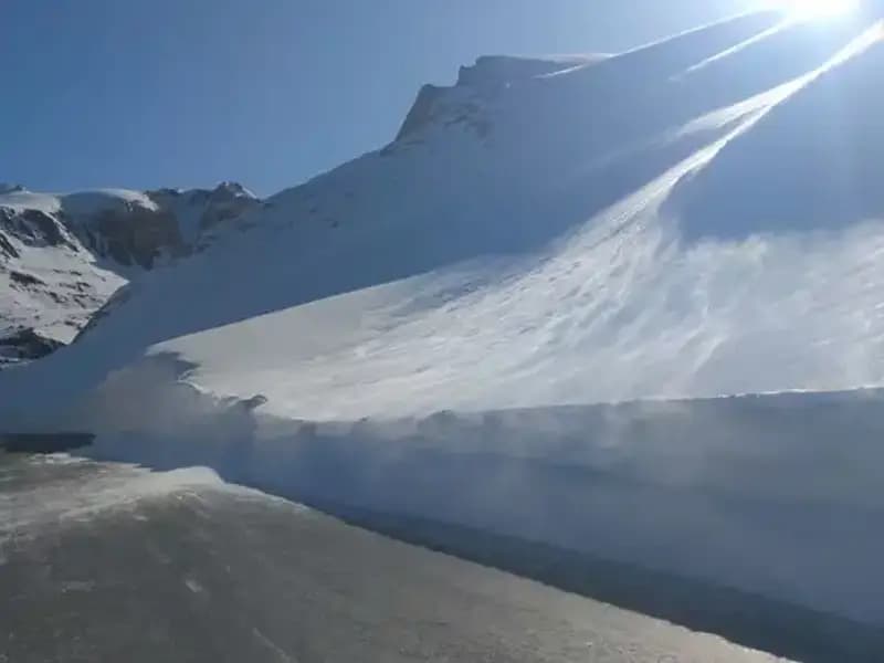 Van-Bahçesaray Karayolu Ulaşımına Kavuştu: Şehirlerarası Bağlantılarda Dev Adım