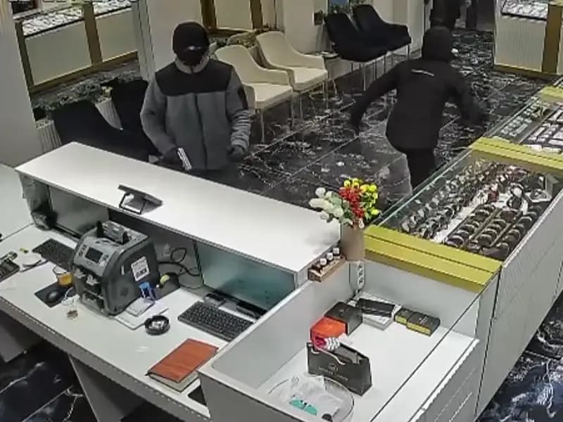 Konya'da Kuyumcu Soygunu: Silah ve Bilezikler İmitasyon Çıktı