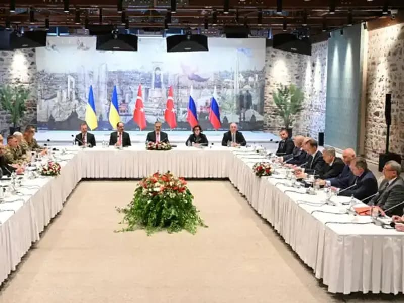 İstanbul’da Barış Zirvesi: Rus Heyeti Türkiye’ye Resmi Ziyarette Bulundu