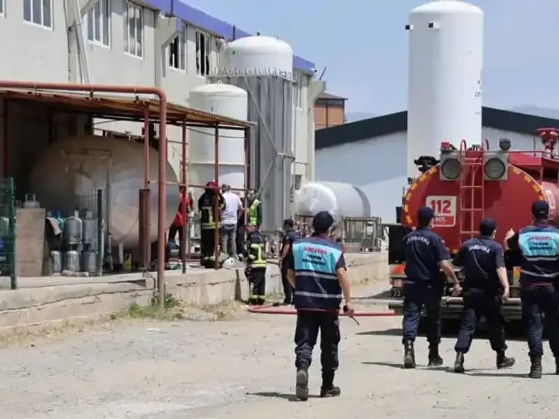 Elazığ'da Gaz Dolum Tesisinde Şok Patlama: Can ve Mal Kaybı!