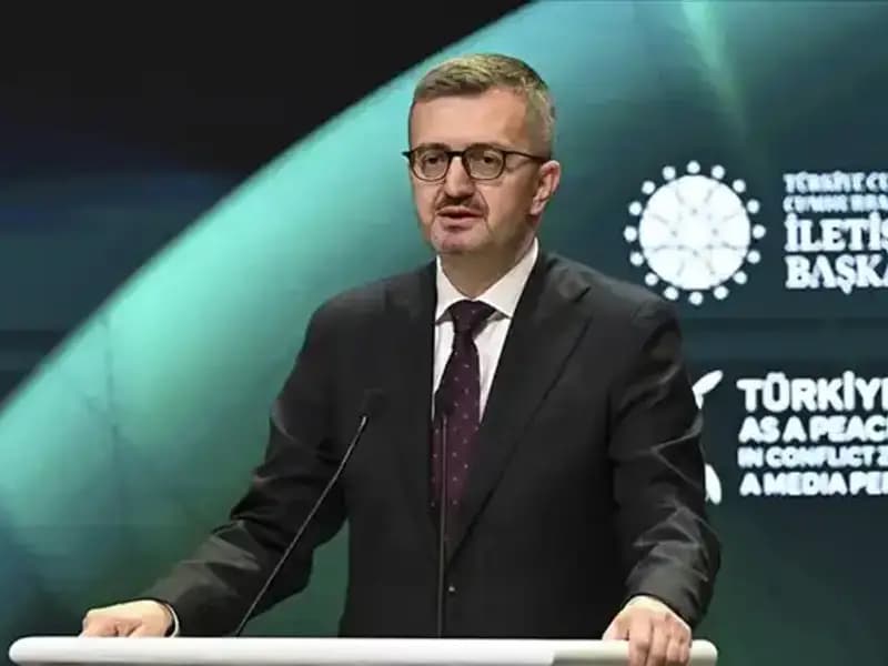 Burhanettin Duran: Suriyeli Kardeşlerimizin Haklı Mücadelesine Tam Destek Veriyoruz