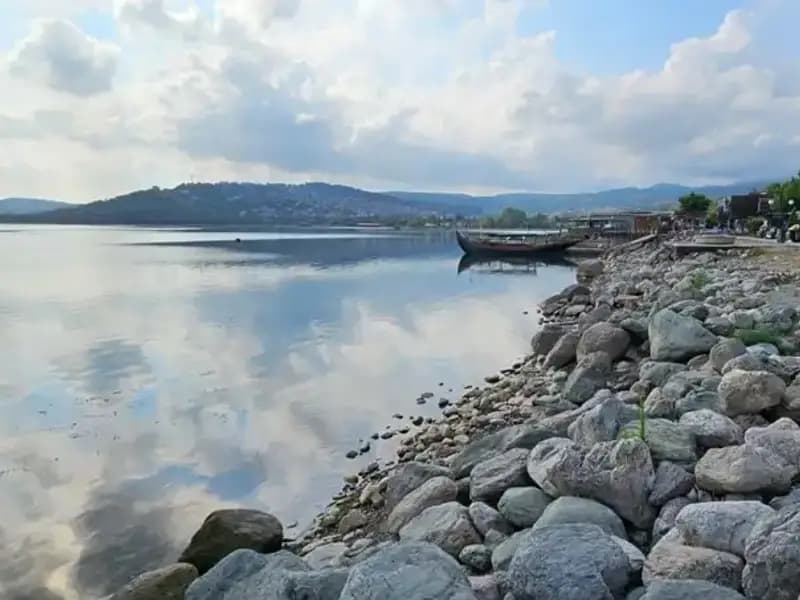 Sapanca Gölü'ndeki Su Seviyesi Düşüşü: Nedenleri ve Sonuçları