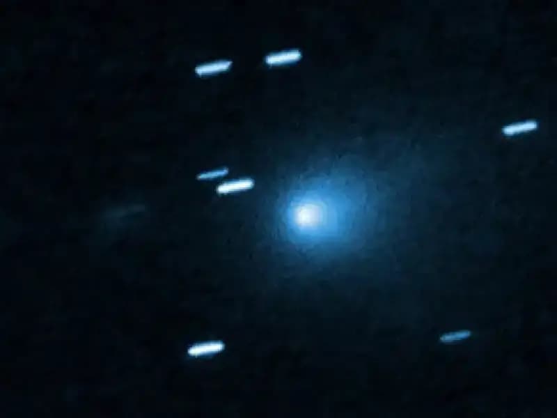 Dünya'ya Yaklaşan Yıldızlararası Cisimlerin Şaşırtan Renk ve Şekil Değişimi