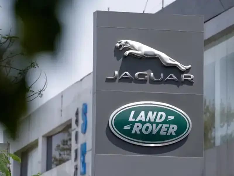 ABD Ekonomisinde Trump Kaosu: Otomotiv Devi İhracatı Askıya Aldı