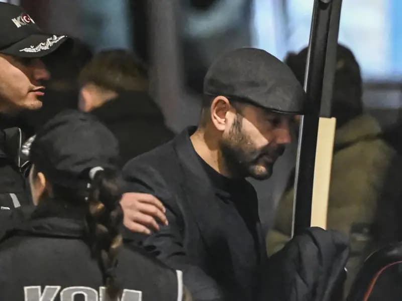 Beşiktaş Belediye Başkanı Akpolat İhale Yolsuzluğu Soruşturmasında Tutuklandı