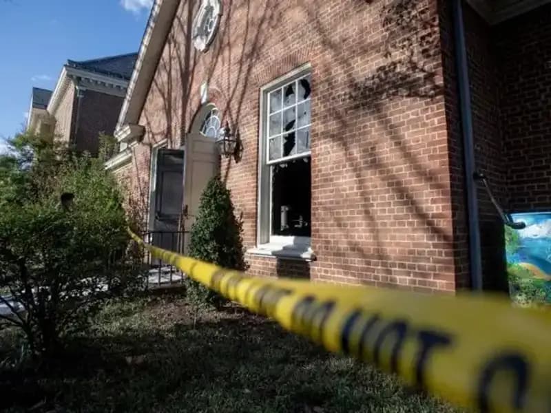 ABD'de Valinin Evi Kundaklandı: Olayın Ardındaki Gizem Ortaya Çıkıyor