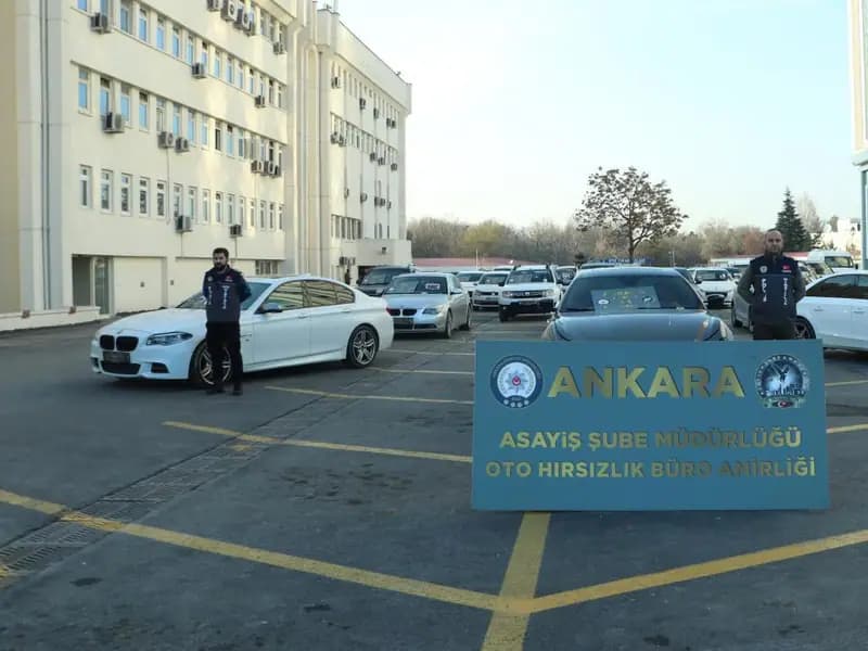 Ankara Merkezli Change Araç Operasyonu: 15 Gözaltı
