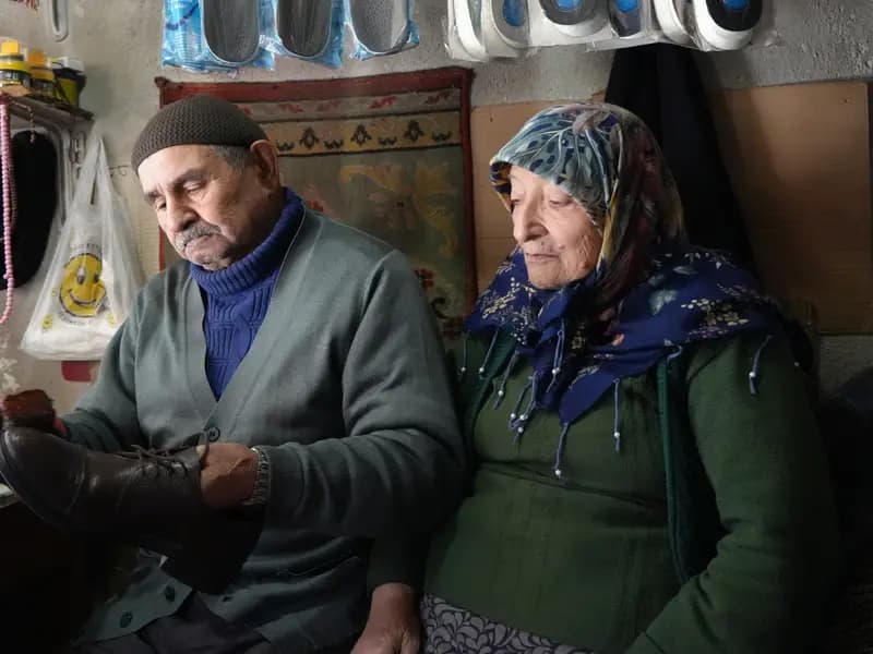 Kastamonu'da 64 Yıldır Ayakkabı Tamirciliği Yapan Çift