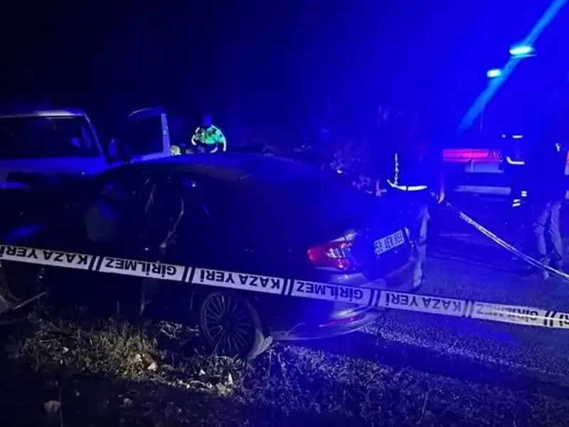 Minibüs Ters Şeritte Dehşet Saçtı: 1 Ölü, 8 Yaralı!