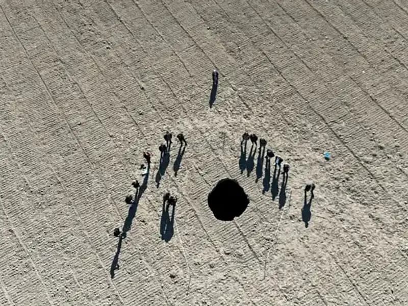 Karaman'daki Doğal Obruk, Yerel Halkı Tedirgin Etti: "Gerçekten Ürpertici"