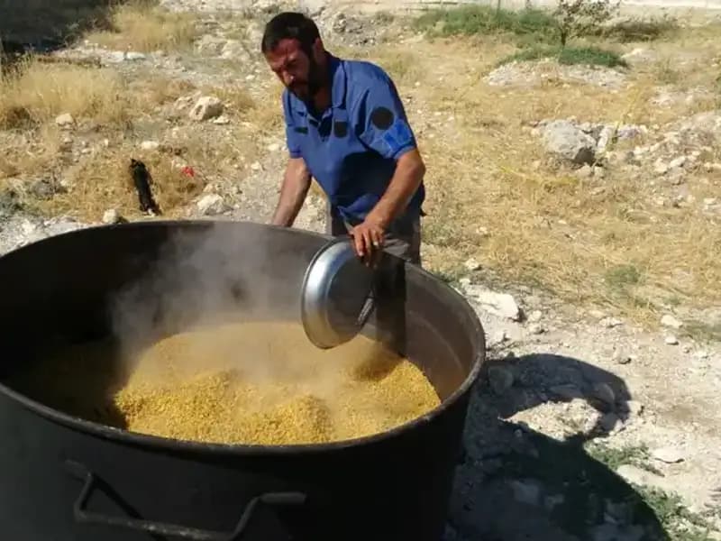 Ağustos'ta Başlayan Geleneksel Kazanlar: Eylül'de Sona Eriyor