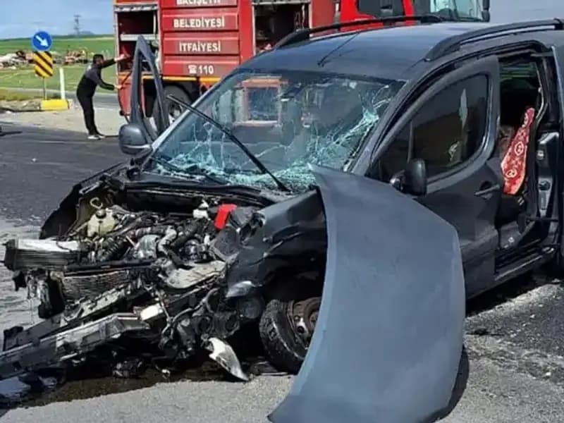 Ankara Yolunda Meydana Gelen Kazada Üç Kişi Yaralandı