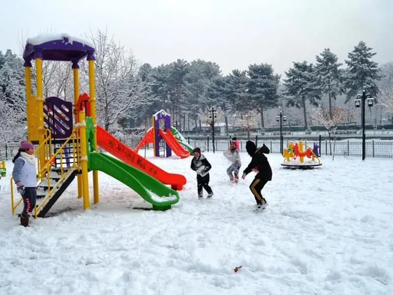 İstanbul'da Okullar Tatil Edildi