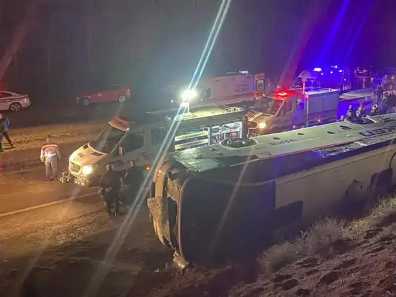 İşçi Servisi Devrildi: 23 Kişi Hastanelik Oldu