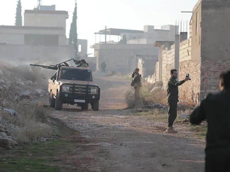 Suriyeli Muhalifler Humus'ta İleriye Doğru İlerliyor