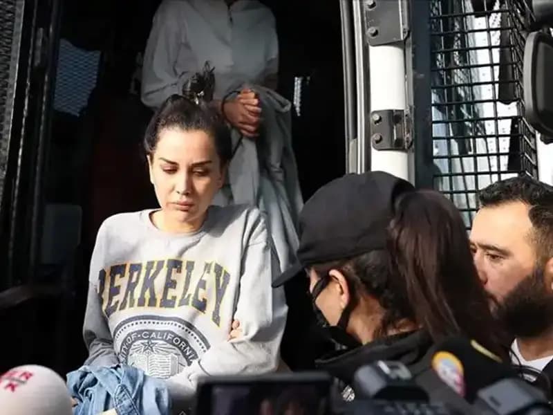 Dilan Polat’ın Instagram Hesabı Neden Erişime Kapatıldı?